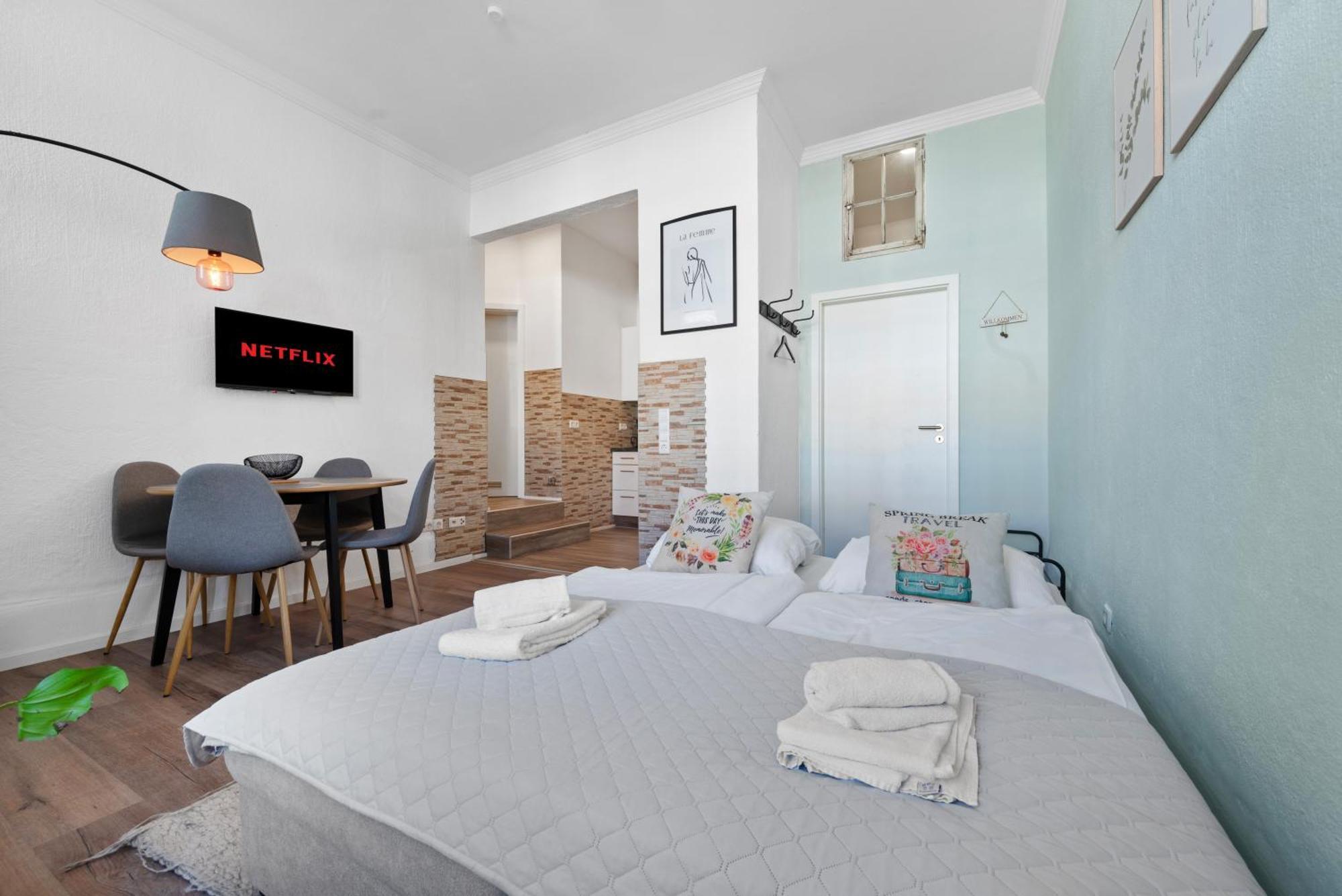 Backhome - Business&Family - Fantastische Schlosslage, Smarttv, Netflix, 50Qm, 24H Checkin - Apartment 1 루드빅스부르크 외부 사진